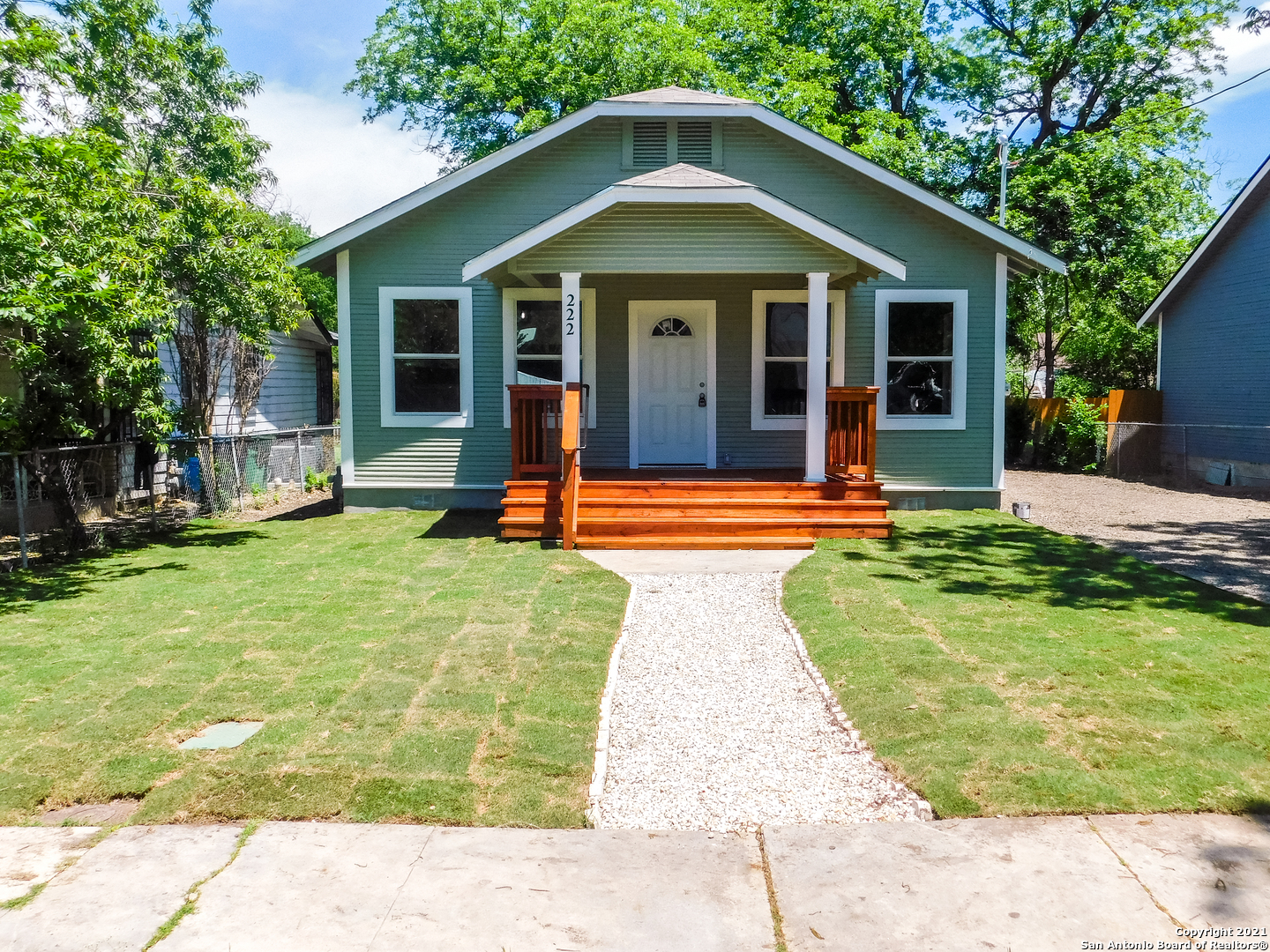 222 Saint Charles San Antonio TX 78202