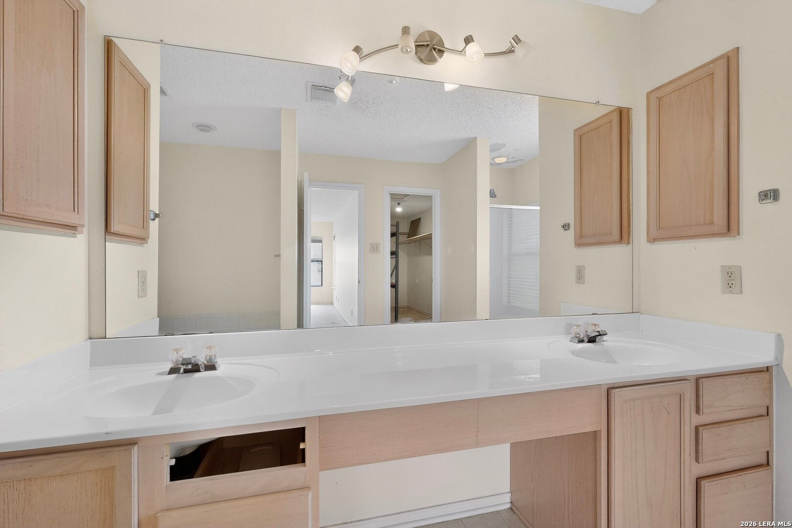 1652 Willow Top Drive Schertz TX 78154