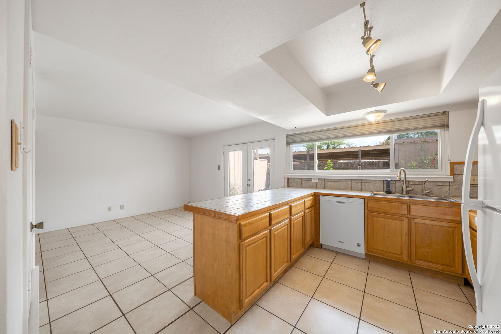 6659 Crown Ridge San Antonio TX 78239