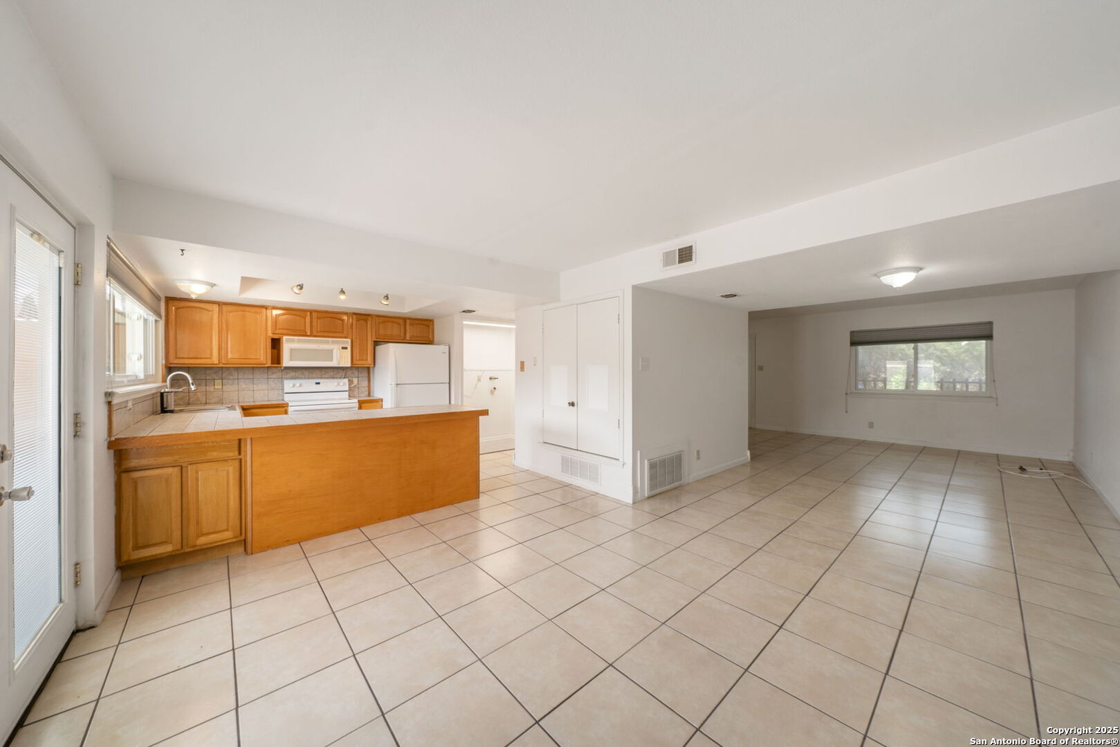 6659 Crown Ridge San Antonio TX 78239