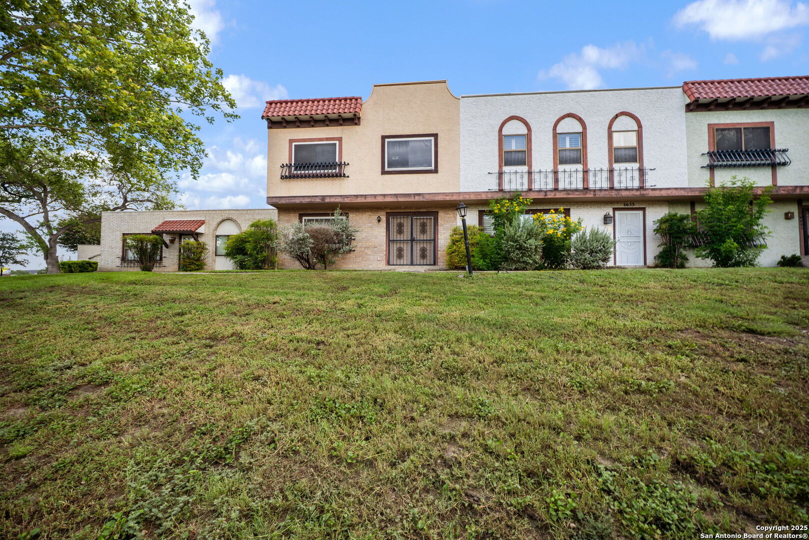 6659 Crown Ridge San Antonio TX 78239