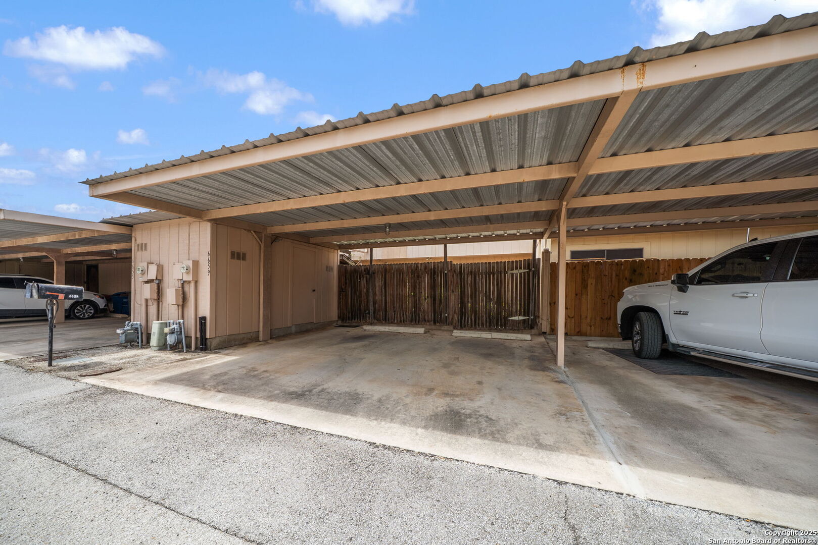6659 Crown Ridge San Antonio TX 78239