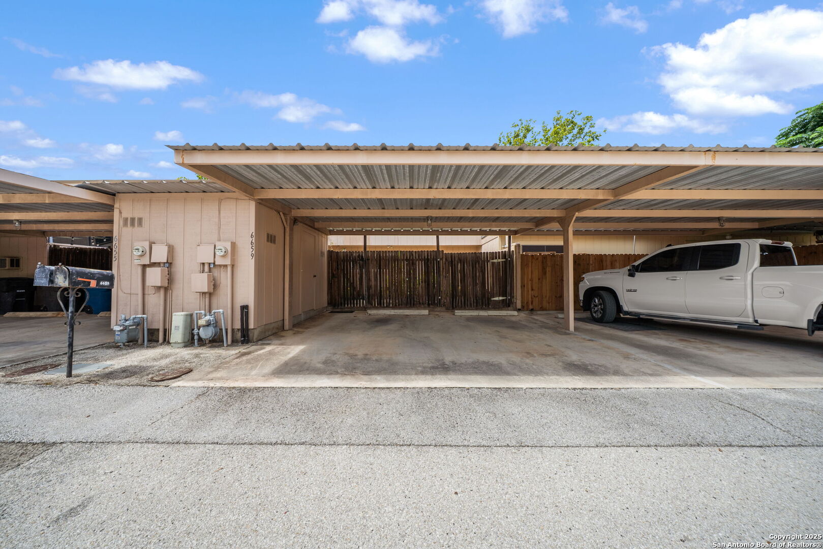 6659 Crown Ridge San Antonio TX 78239