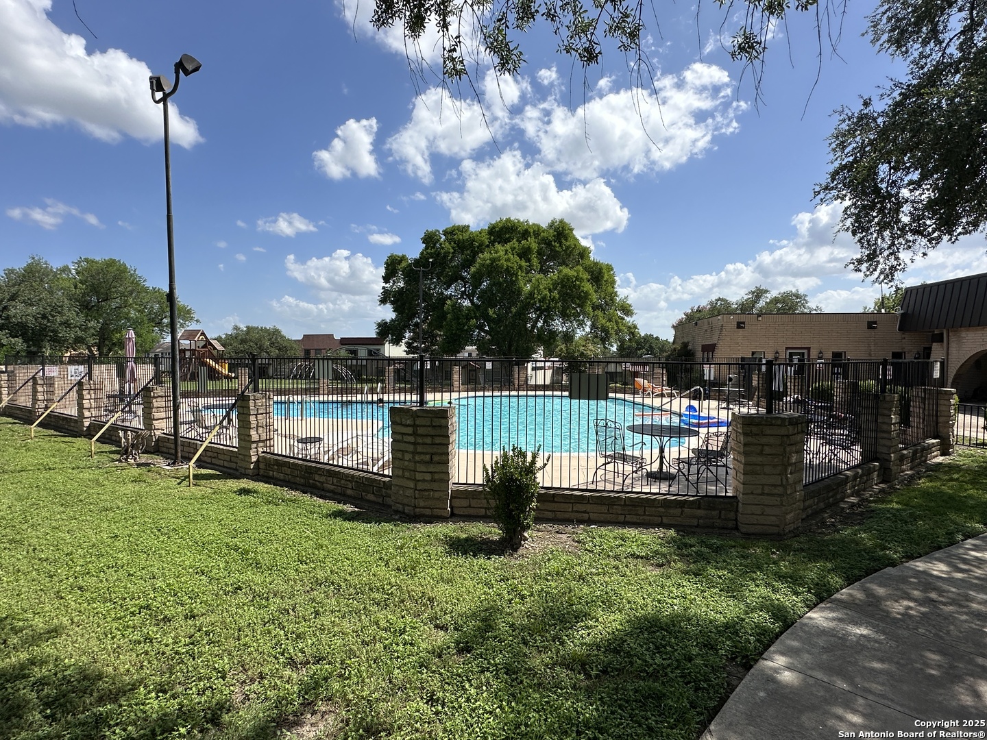 6659 Crown Ridge San Antonio TX 78239