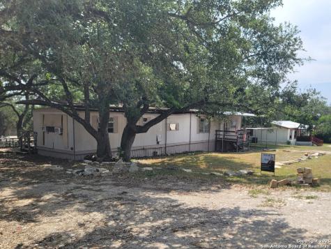 509 Royal Oak Canyon Lake TX 78133