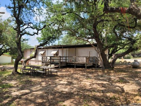 509 Royal Oak Canyon Lake TX 78133