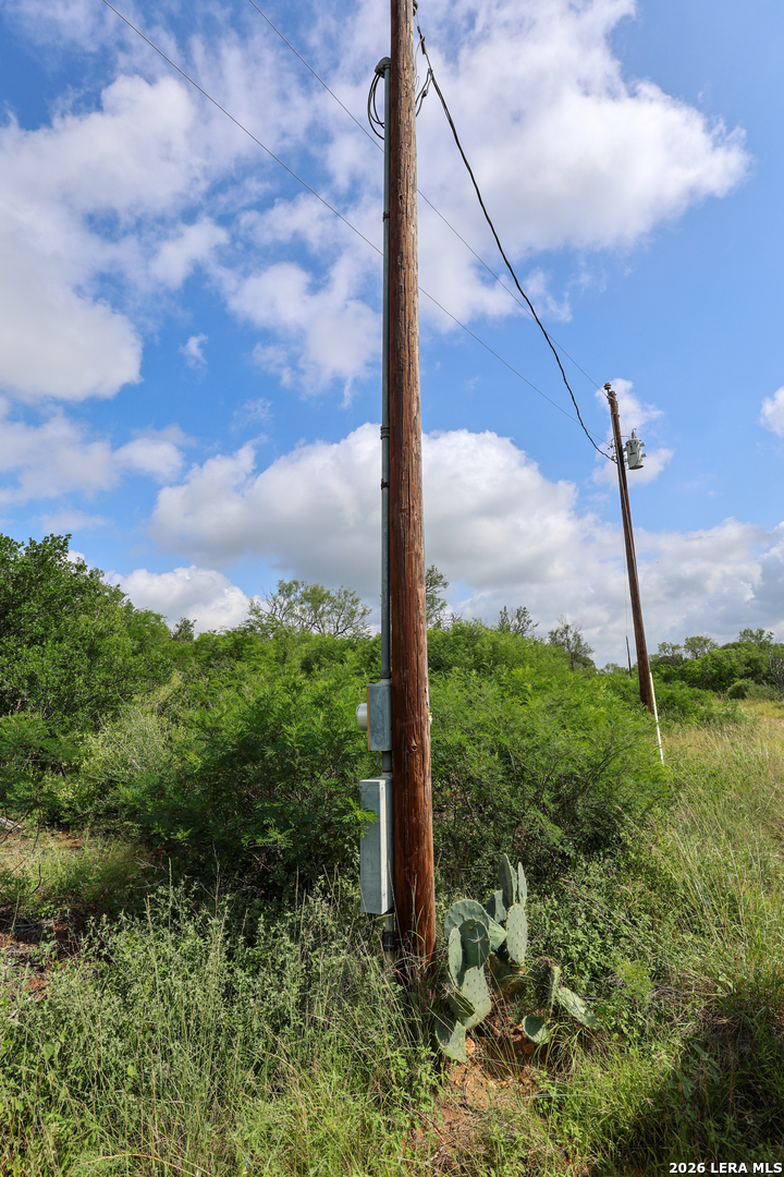 8711 County Road 1301 Moore TX 78057