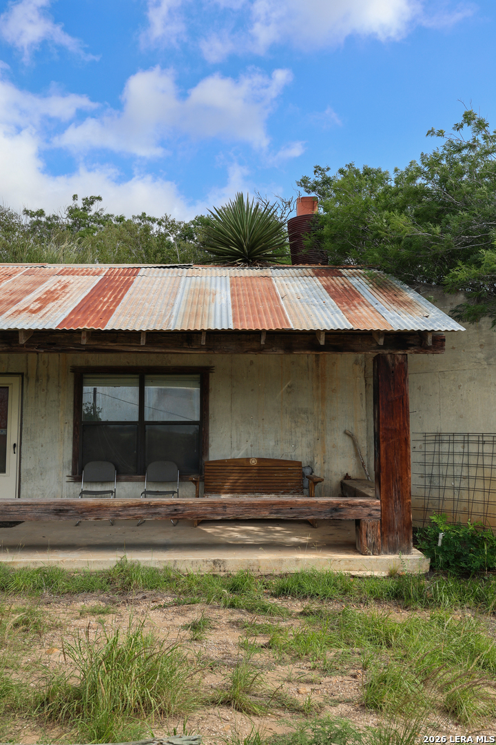8711 County Road 1301 Moore TX 78057