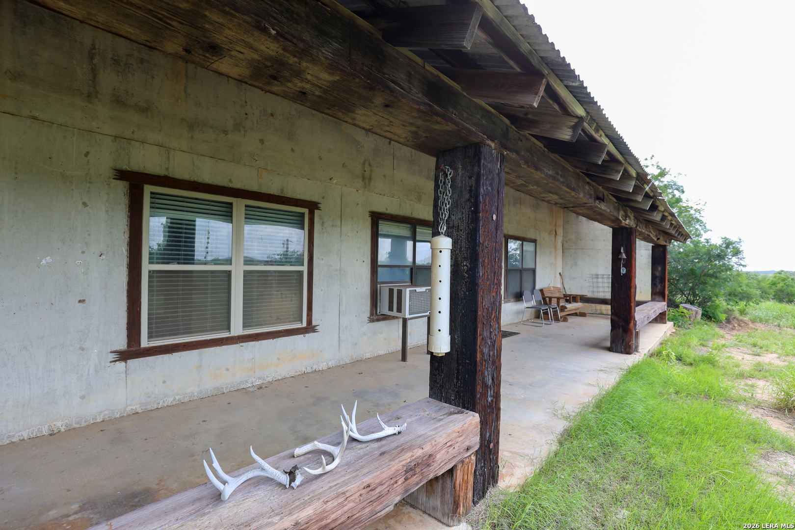 8711 County Road 1301 Moore TX 78057