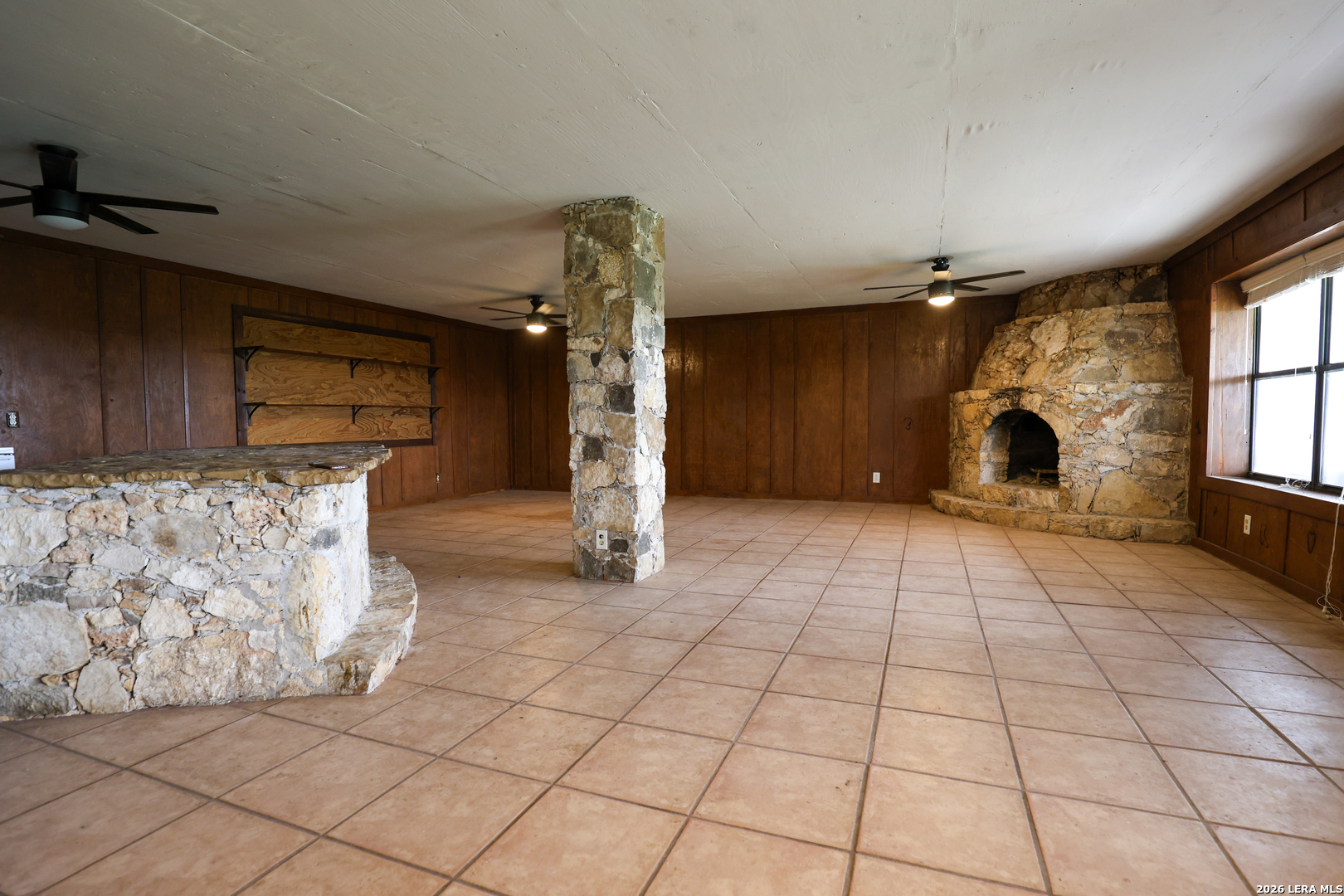 8711 County Road 1301 Moore TX 78057