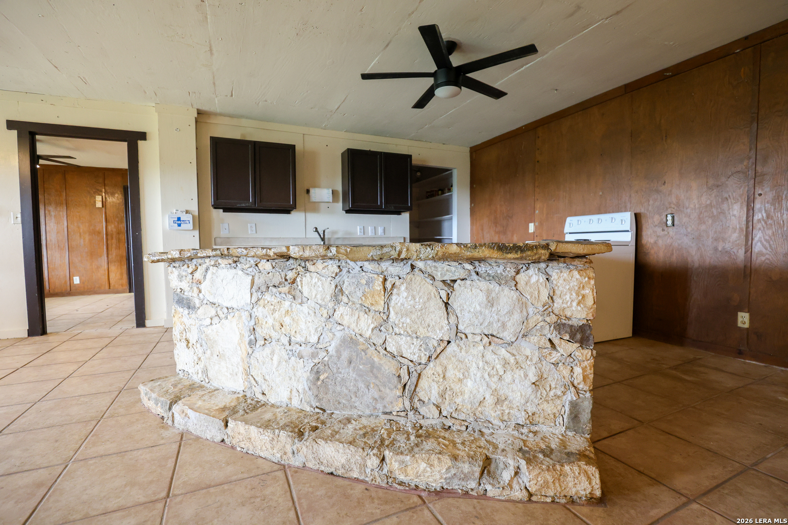 8711 County Road 1301 Moore TX 78057