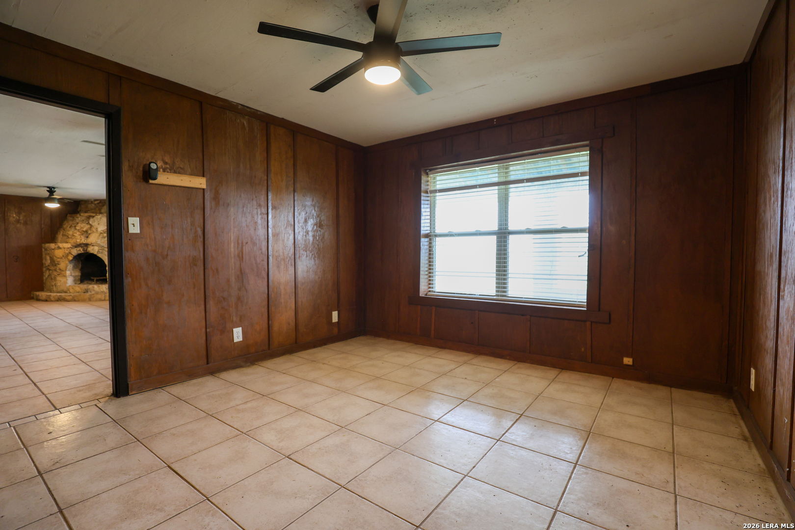 8711 County Road 1301 Moore TX 78057
