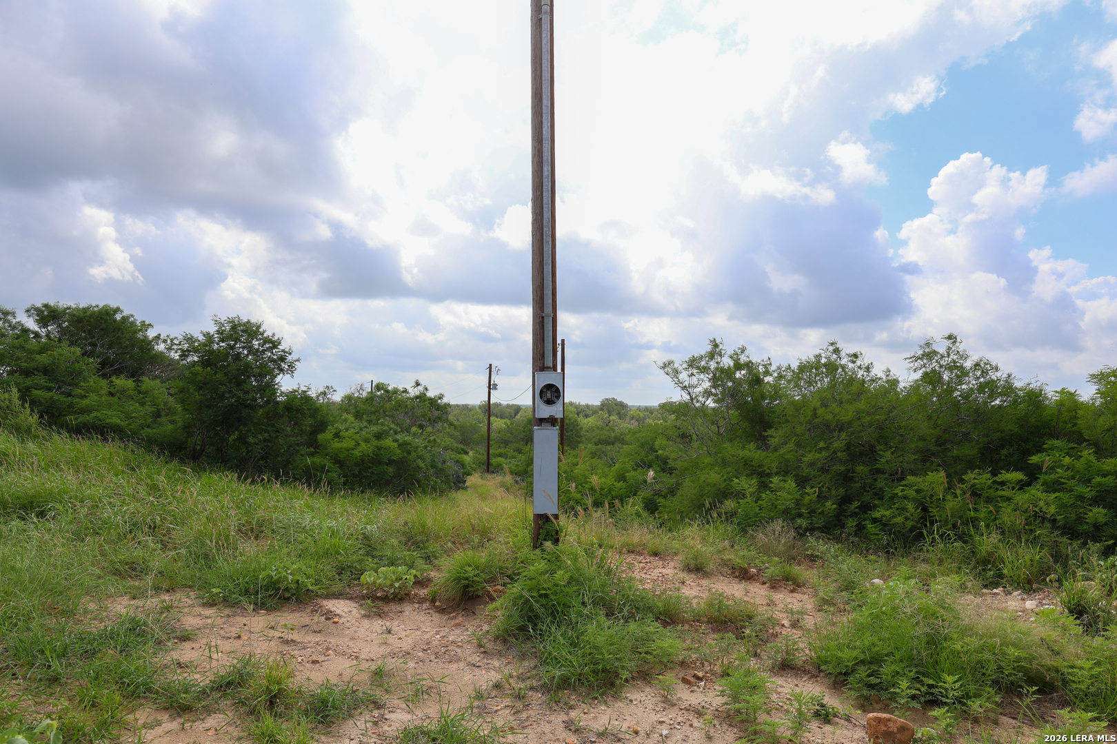 8711 County Road 1301 Moore TX 78057
