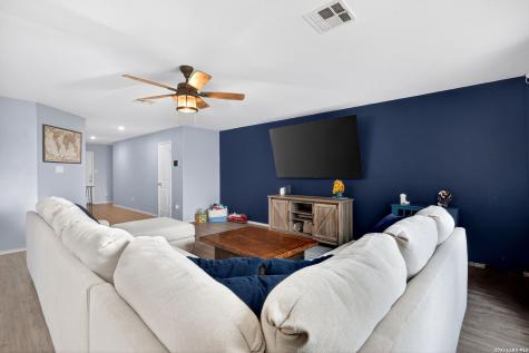 10111 Gap Creek San Antonio TX 78254