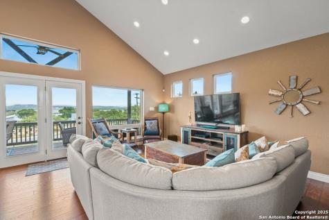 617 Lake Island Canyon Lake TX 78133