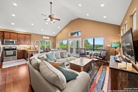 617 Lake Island Canyon Lake TX 78133