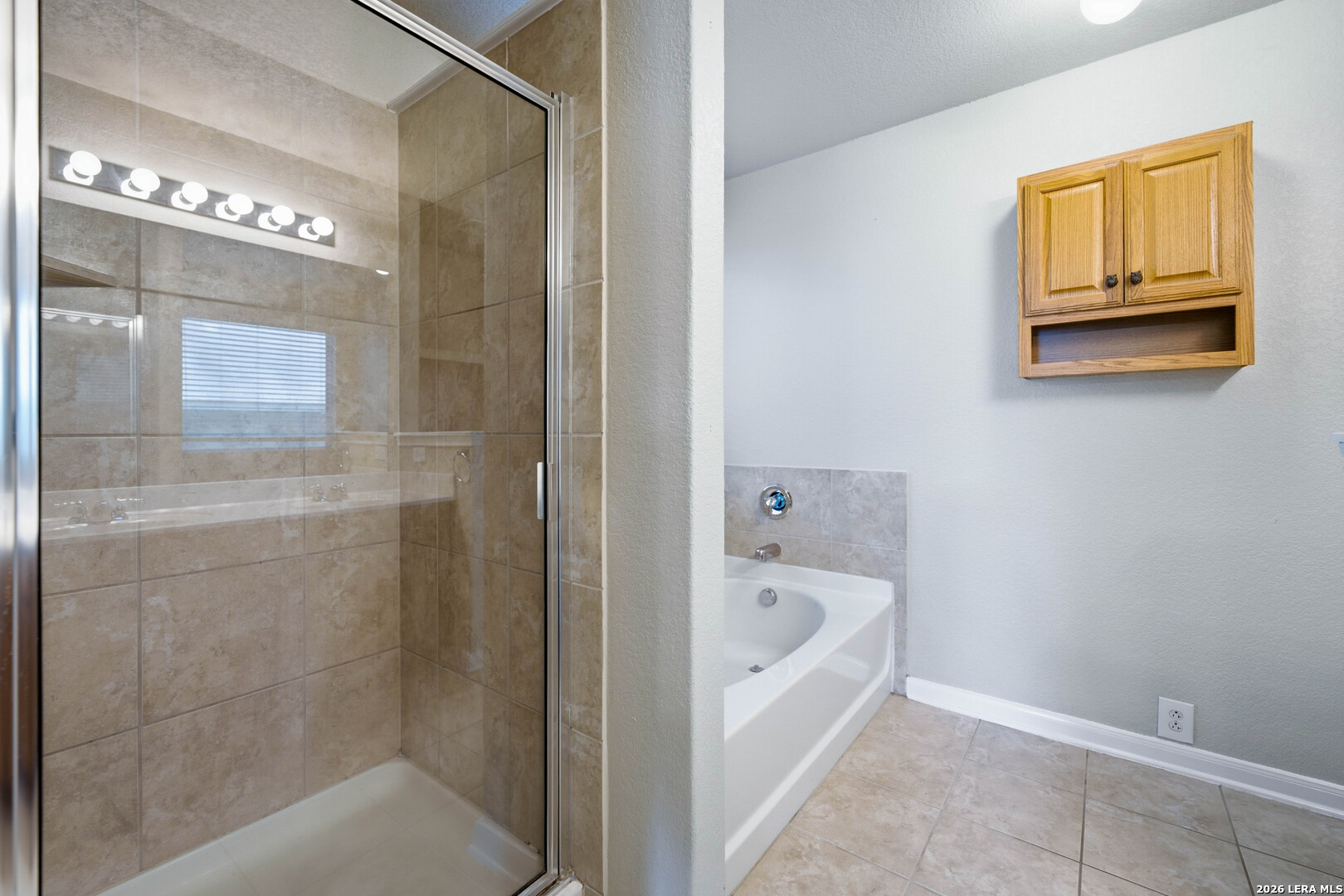 8214 Comanche Pass Converse TX 78109
