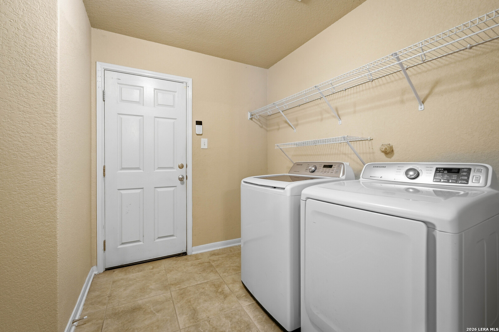 8214 Comanche Pass Converse TX 78109