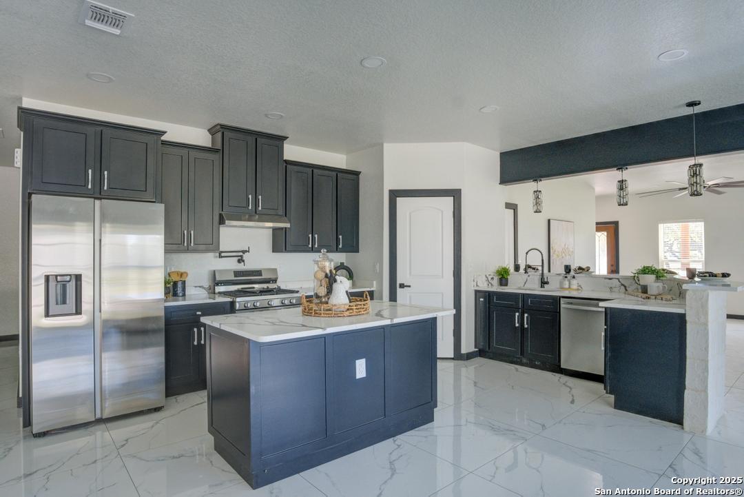 140 County Road 6871 Natalia TX 78059
