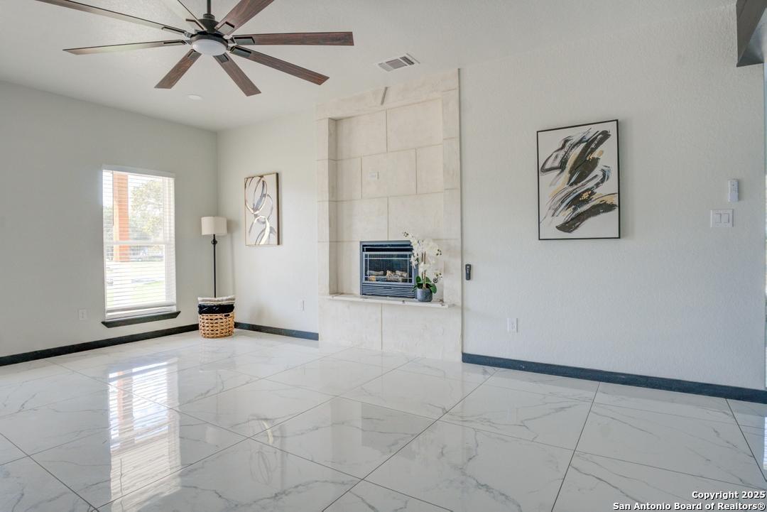 140 County Road 6871 Natalia TX 78059