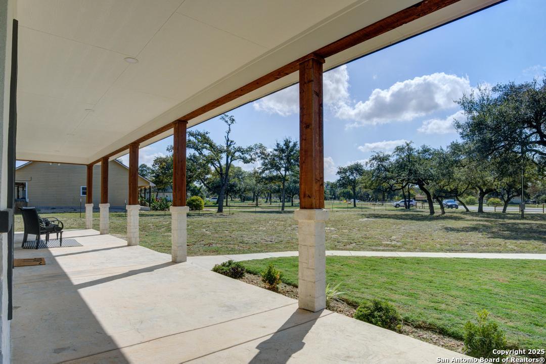 140 County Road 6871 Natalia TX 78059