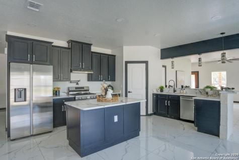 140 County Road 6871 Natalia TX 78059