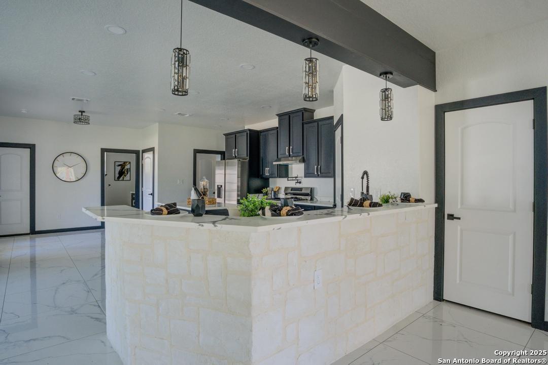 140 County Road 6871 Natalia TX 78059