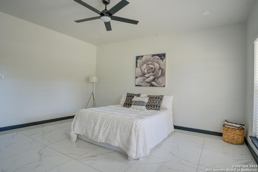 140 County Road 6871 Natalia TX 78059