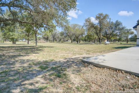 140 County Road 6871 Natalia TX 78059