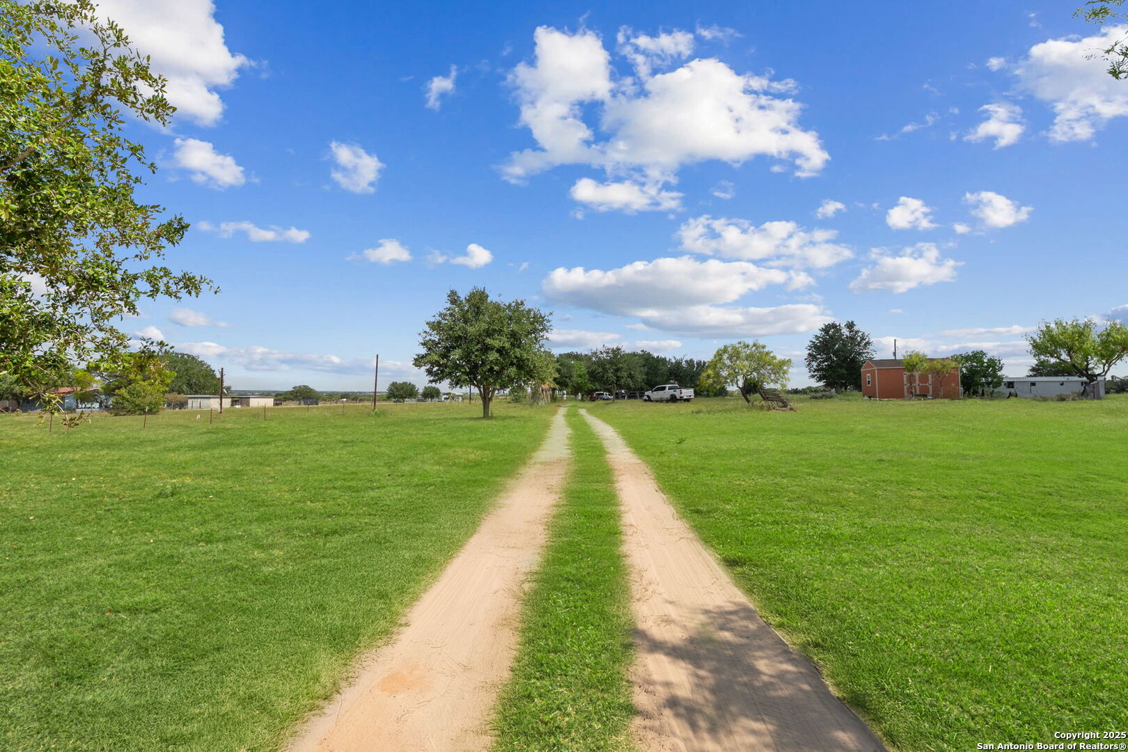 2789 County Road 120 Floresville TX 78114