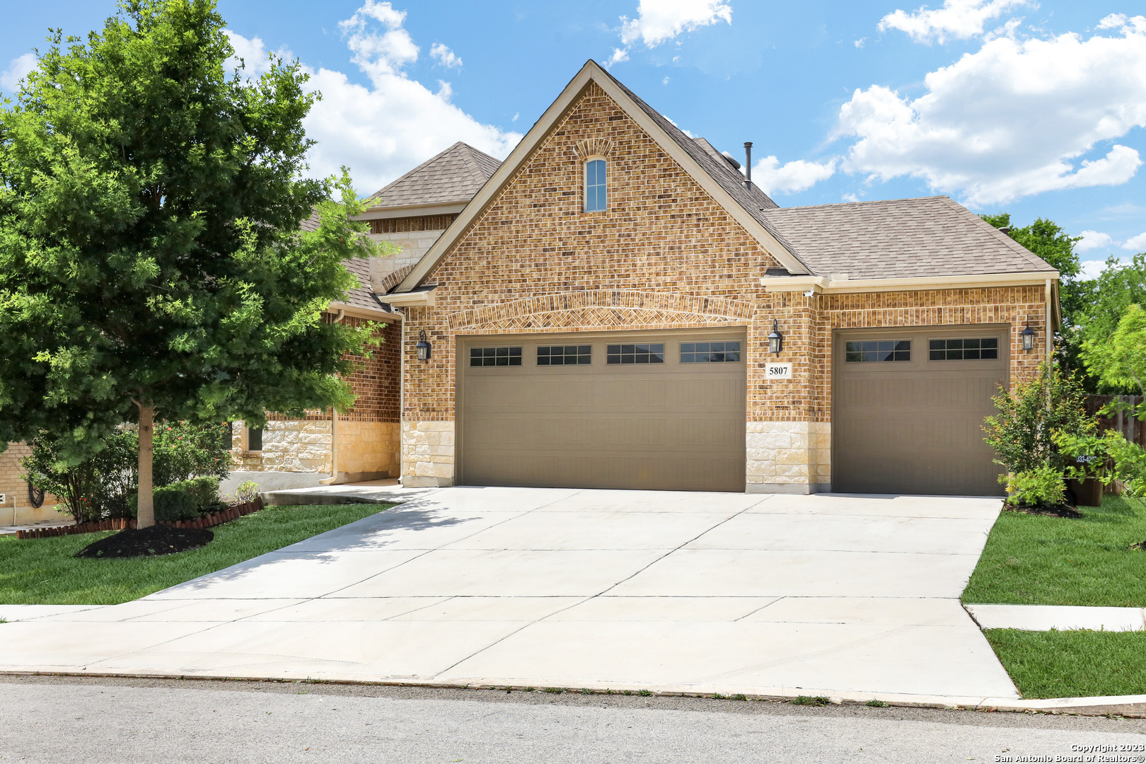 5807 Sugarberry San Antonio TX 78253