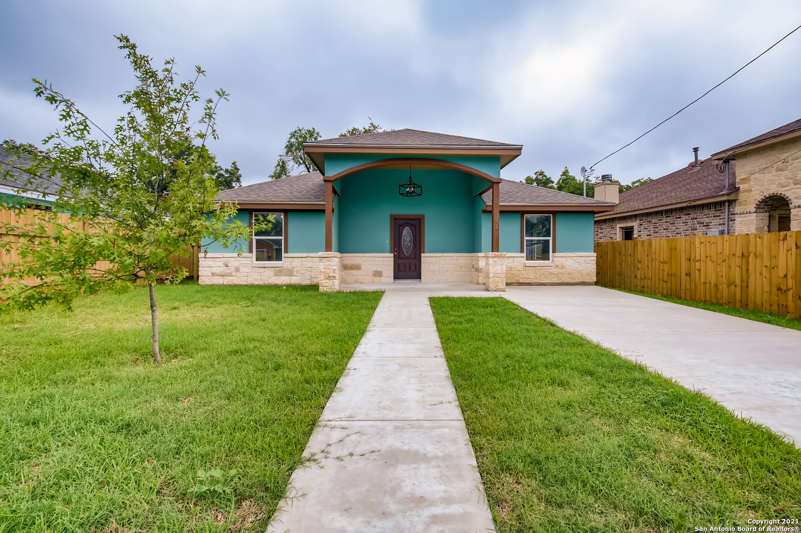 1423 Santa Rita San Antonio TX 78214