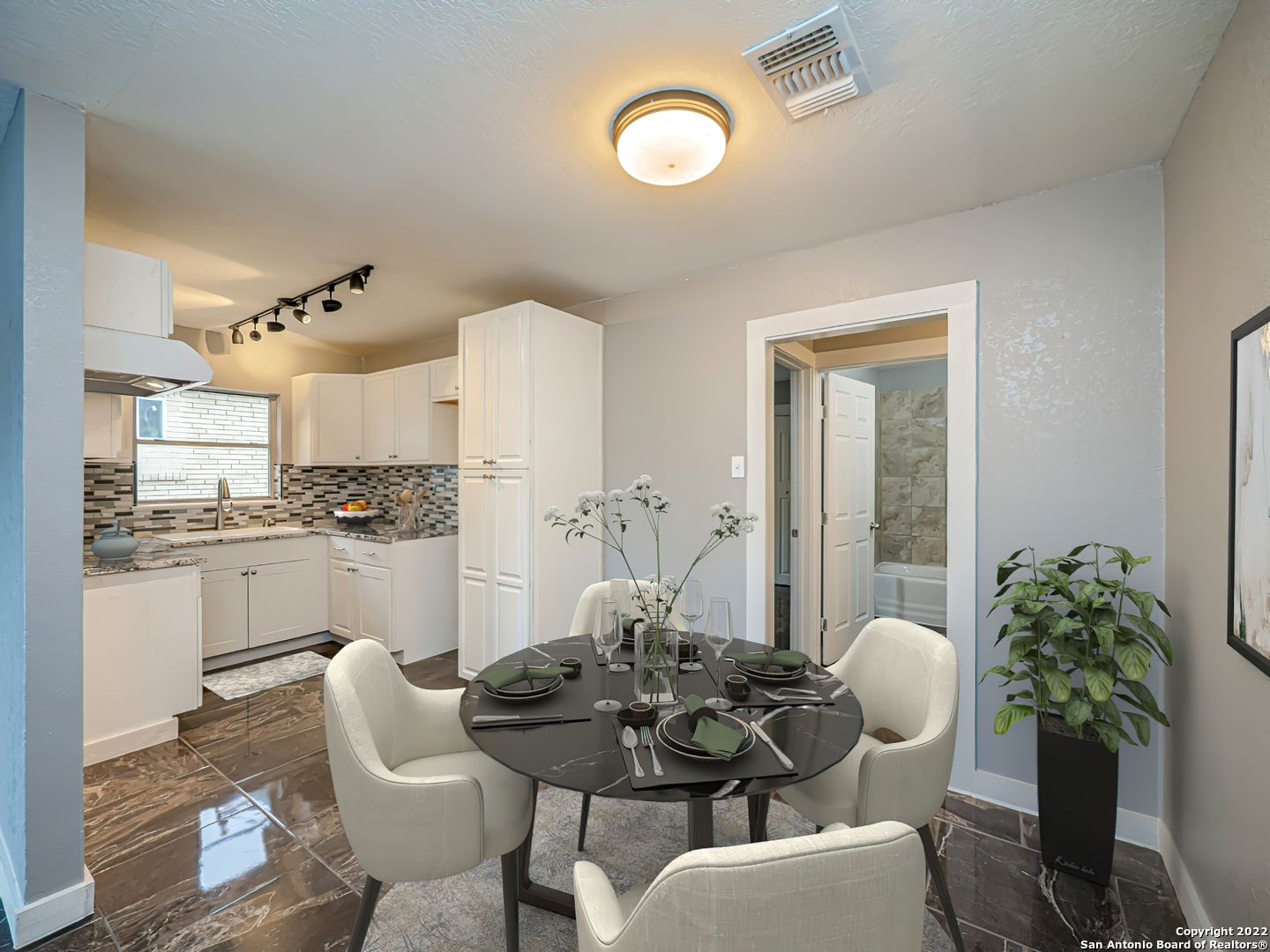 405 Roslyn Avenue San Antonio TX 78204