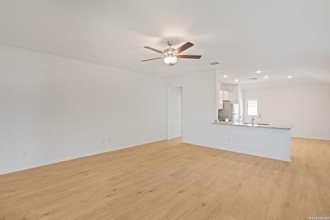 4339 Rocky Neck Cove San Antonio TX 78073