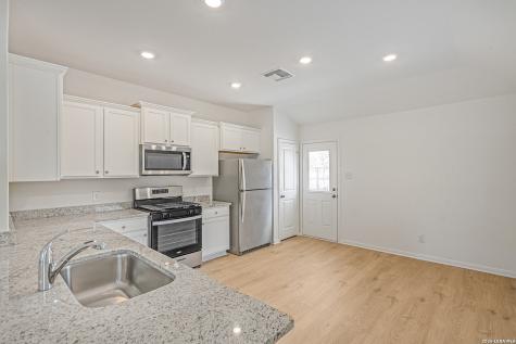 4339 Rocky Neck Cove San Antonio TX 78073
