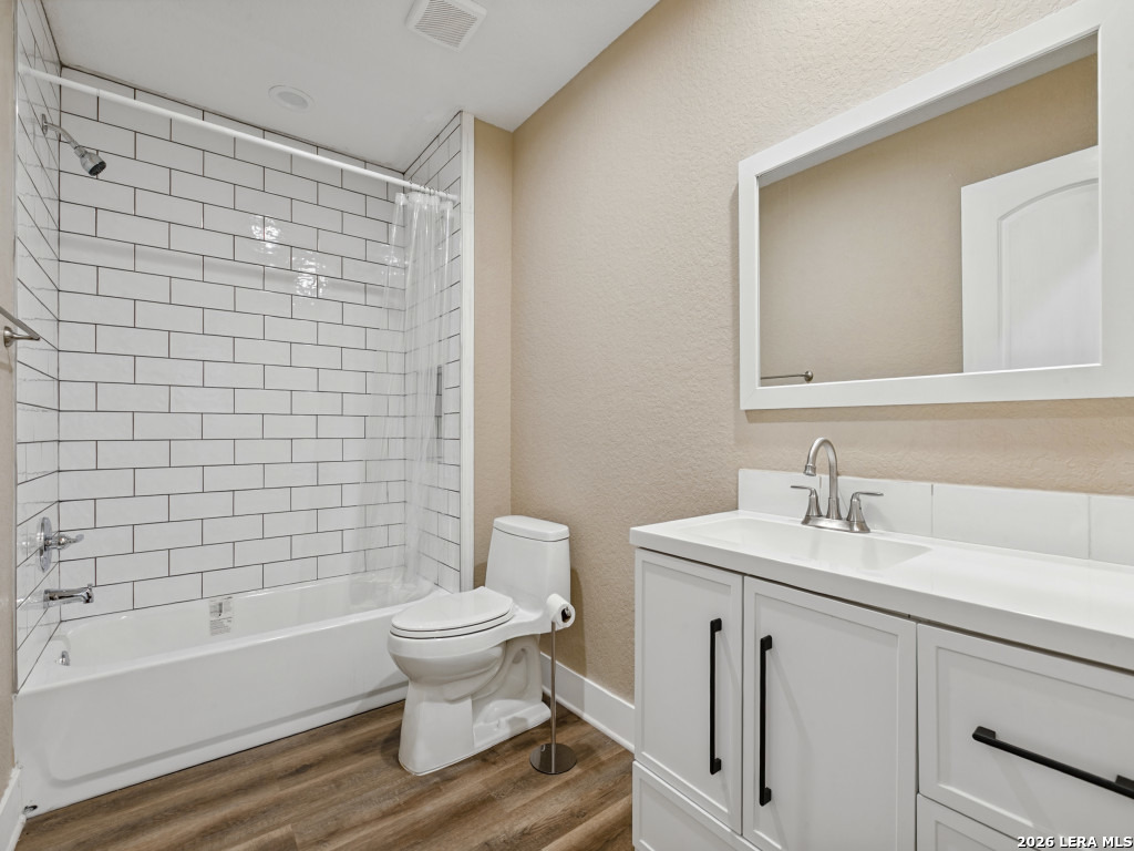 159 N San Gabriel San Antonio TX 78237
