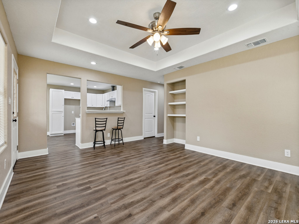 159 N San Gabriel San Antonio TX 78237