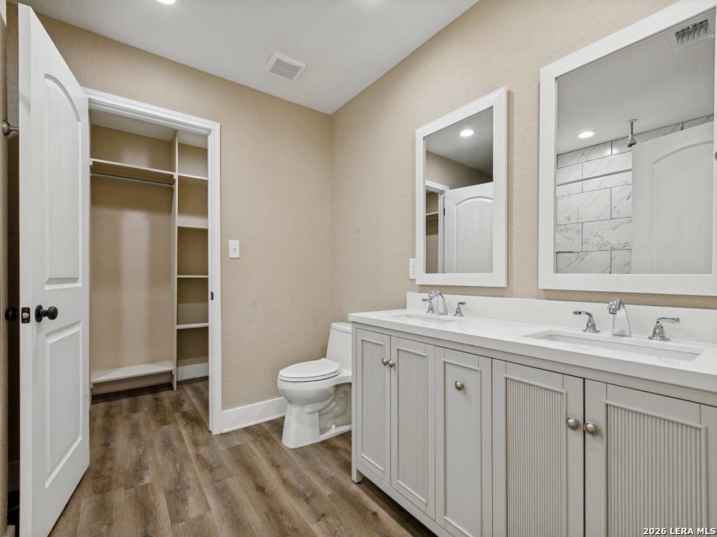 159 N San Gabriel San Antonio TX 78237