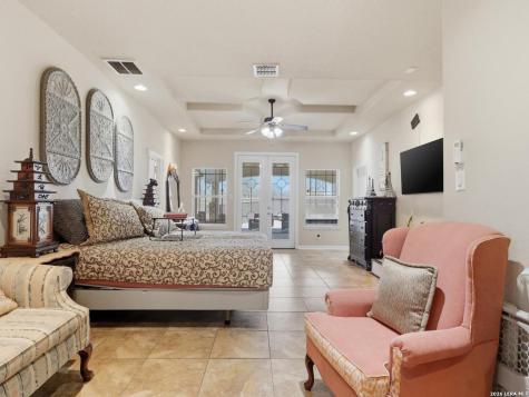 603 Sunshine Meadow Adkins TX 78101