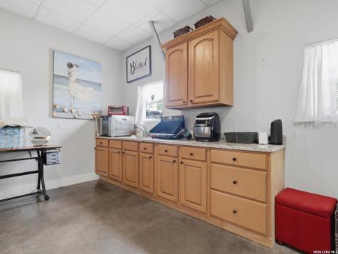 603 Sunshine Meadow Adkins TX 78101