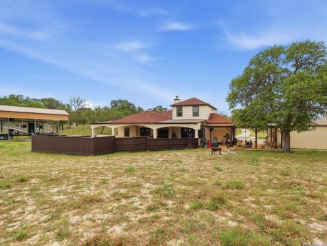 603 Sunshine Meadow Adkins TX 78101