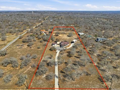 603 Sunshine Meadow Adkins TX 78101