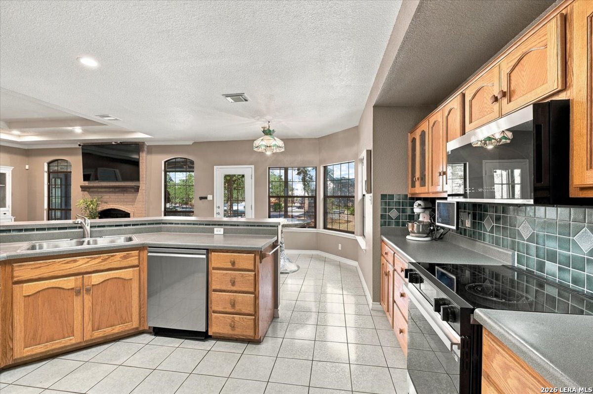 202 Oak Bend Drive La Vernia TX 78121