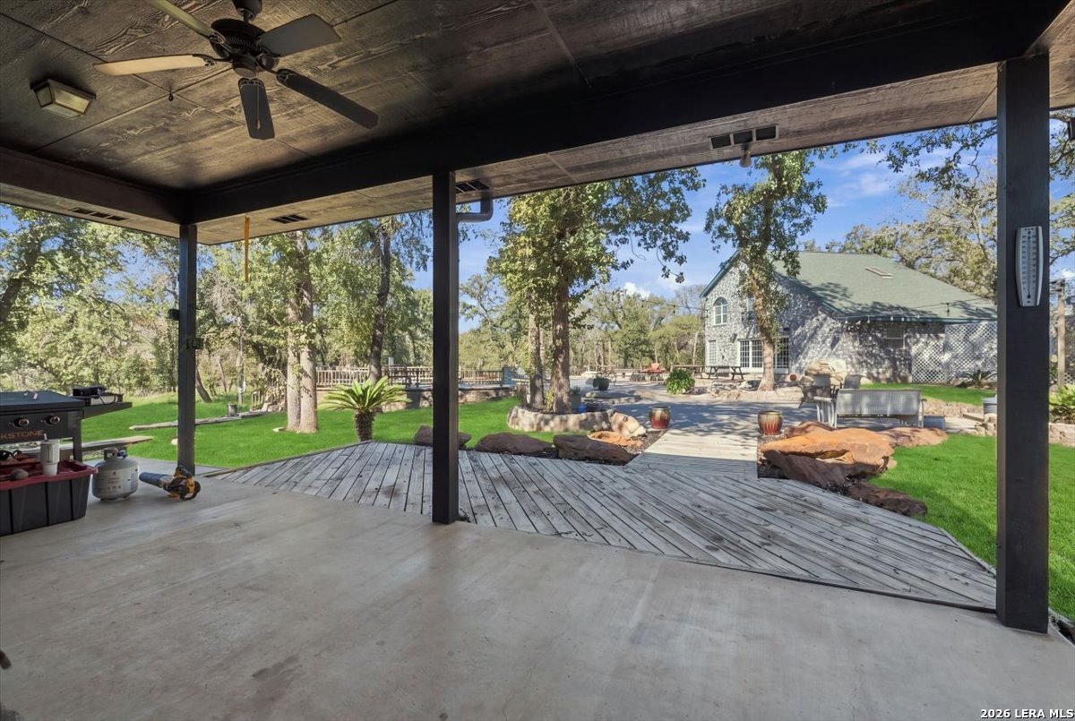 202 Oak Bend Drive La Vernia TX 78121