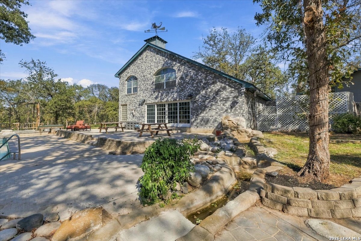 202 Oak Bend Drive La Vernia TX 78121