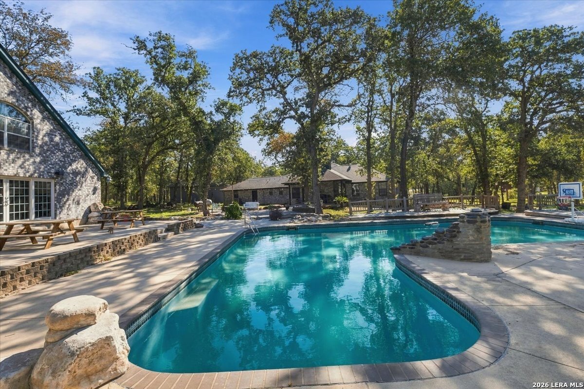 202 Oak Bend Drive La Vernia TX 78121