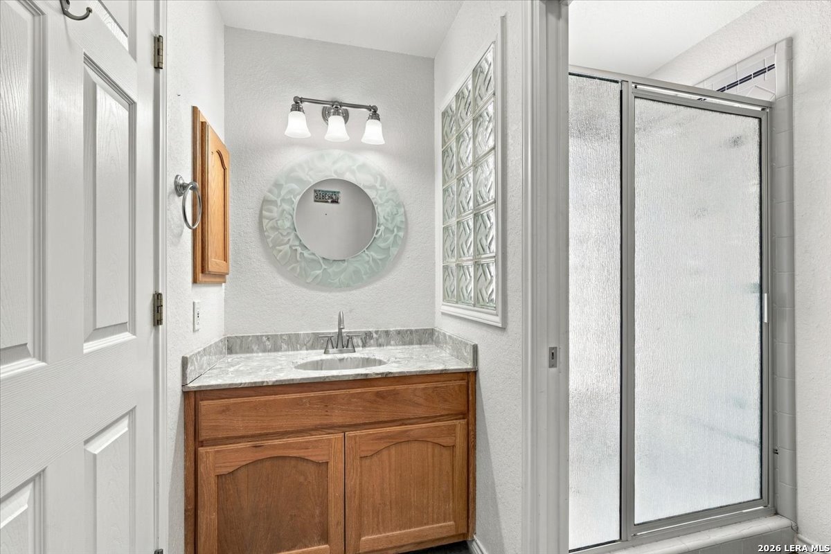 202 Oak Bend Drive La Vernia TX 78121