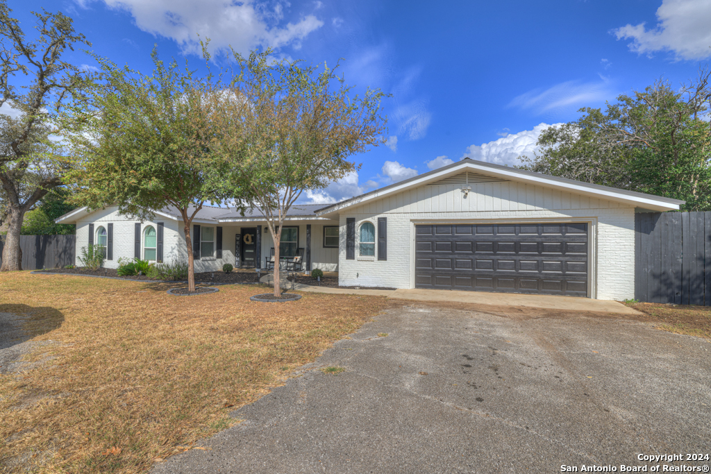 402 Laurel Hill San Marcos TX 78666