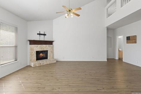 910 Thomas Ridge San Antonio TX 78251