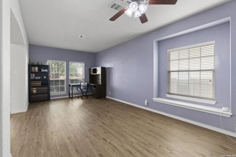 910 Thomas Ridge San Antonio TX 78251